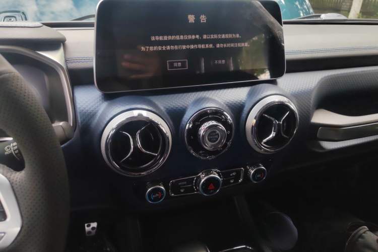 Used BAIC Off-Road BJ40 2019 Updated Version 2.0T Automatic All-Wheel Drive Urban Hunter Edition Premium China V Emission Standard