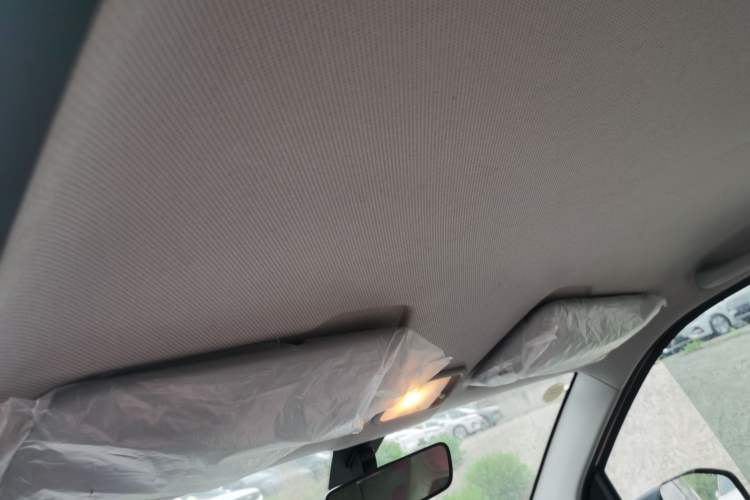 Used Wuling Hongguang MINIEV 2021 Macaron Premium Model – Lithium Iron Phosphate Headliner
