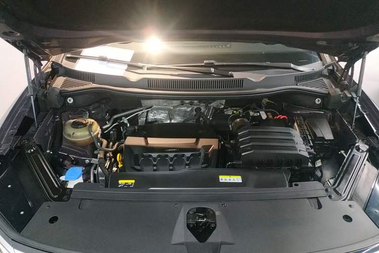 Used Volkswagen Talagon 2021 380TSI Four-Wheel Drive R-Line Touareg Edition Engine Bay