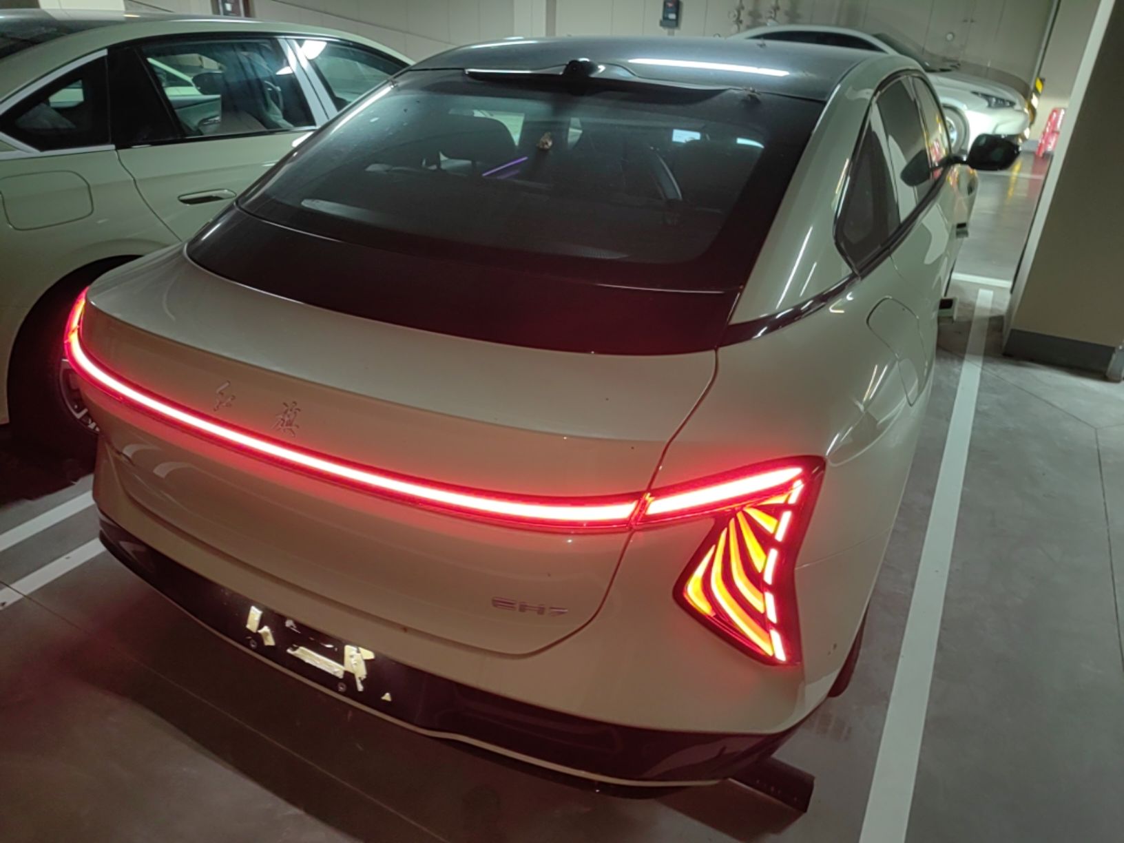 Hongqi EH7 2025 690 Smart Selection Edition — снимка 6