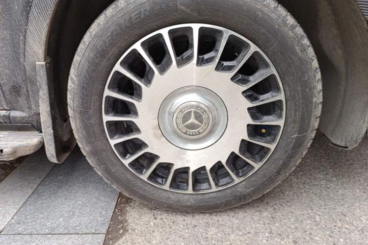 Used Mercedes-Benz Viano 2010 2.5L Luxury Edition