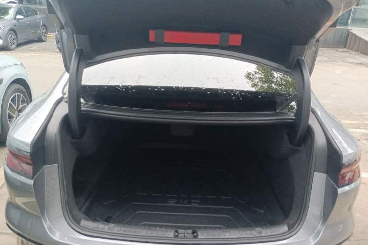 Used BYD Han 2024 DM-i Glory Edition 121KM Premium Model Trunk