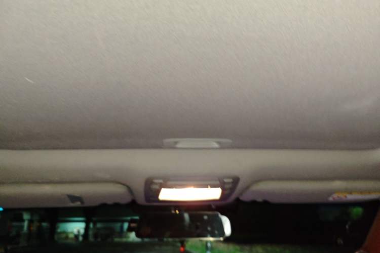 Used Toyota Crown 2015 2.0T Fashion Edition
