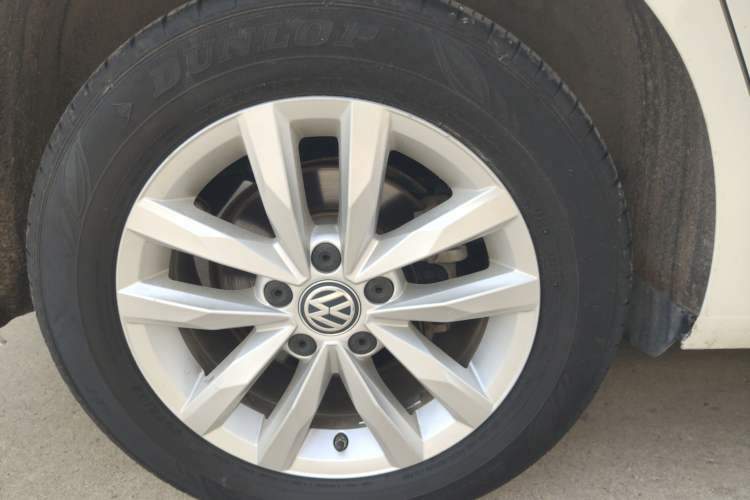 Used Volkswagen Touran 2018 Volkswagen Touran L 280TSI DSG Comfort Edition 7 Seats China VI Standard
