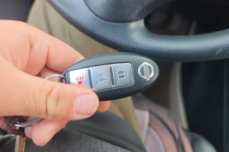 Used Nissan Tiida 2011 1.6L Manual Smart Version Vehicle Key