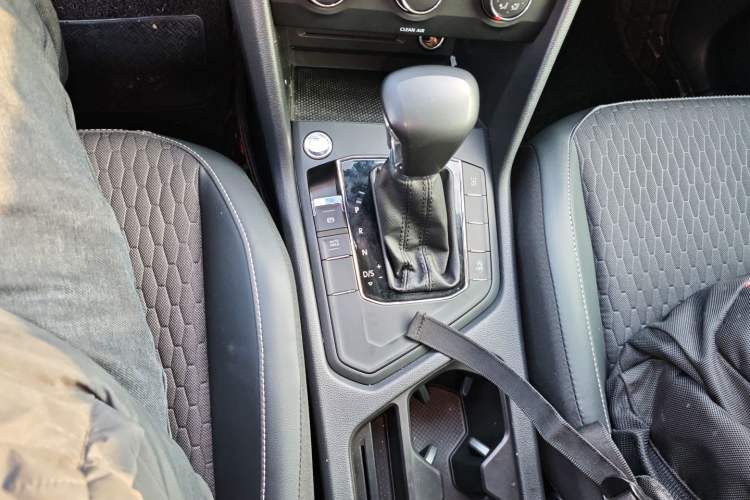 Used Volkswagen Tiguan L 2019 330TSI Automatic Two-Wheel Drive Luxury Edition China VI Standard