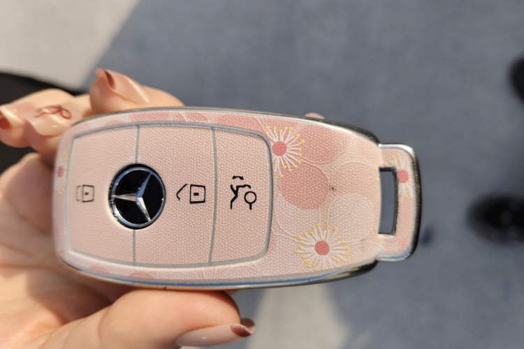 Used Mercedes-Benz E-Class New Energy 2022 Restyled E 350 e L Plug-in Hybrid Sedan Vehicle Key