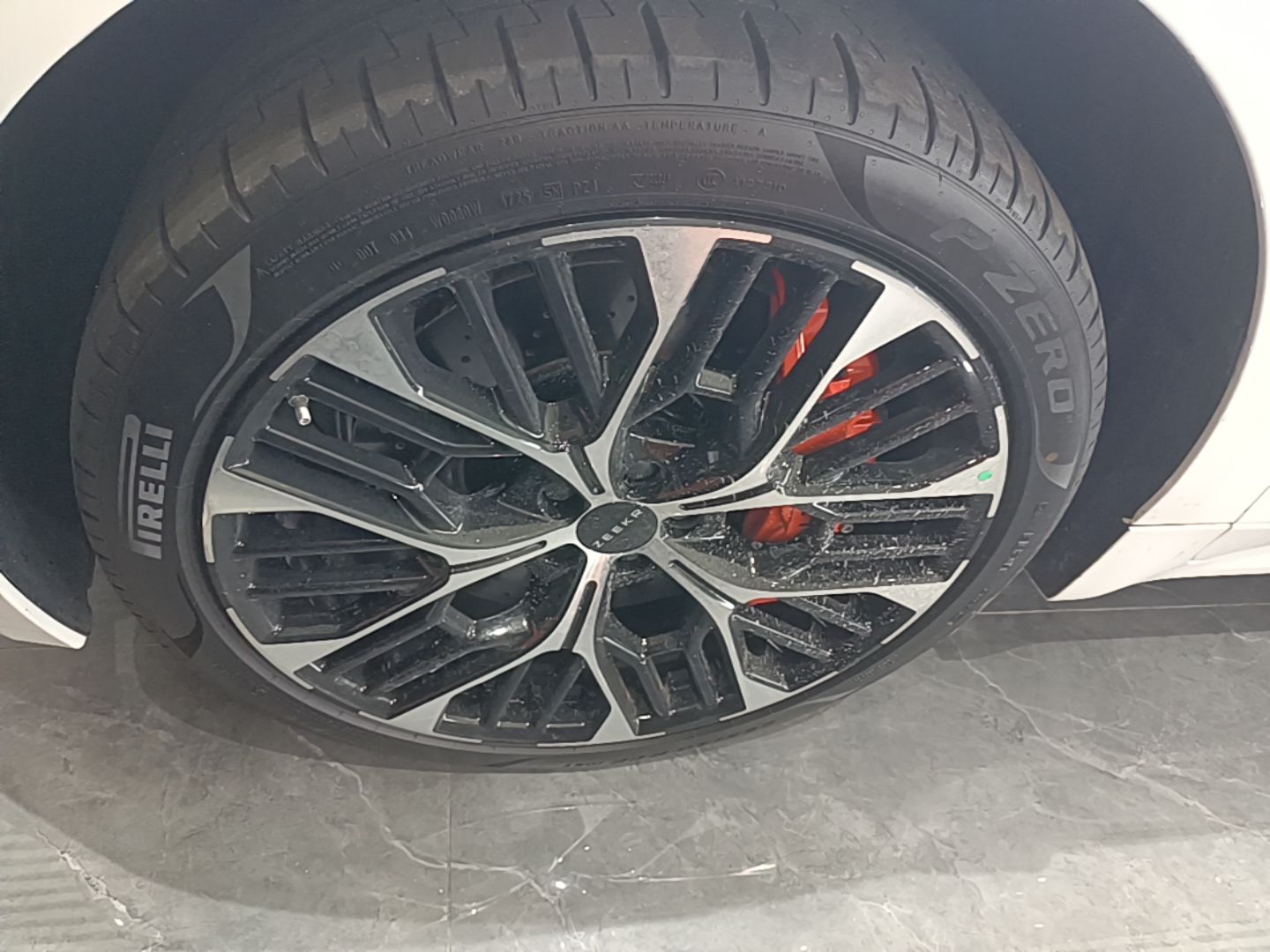 Zeekr 001 2026 Model 103° Four-Wheel Drive Ultra+ Version — снимка 10
