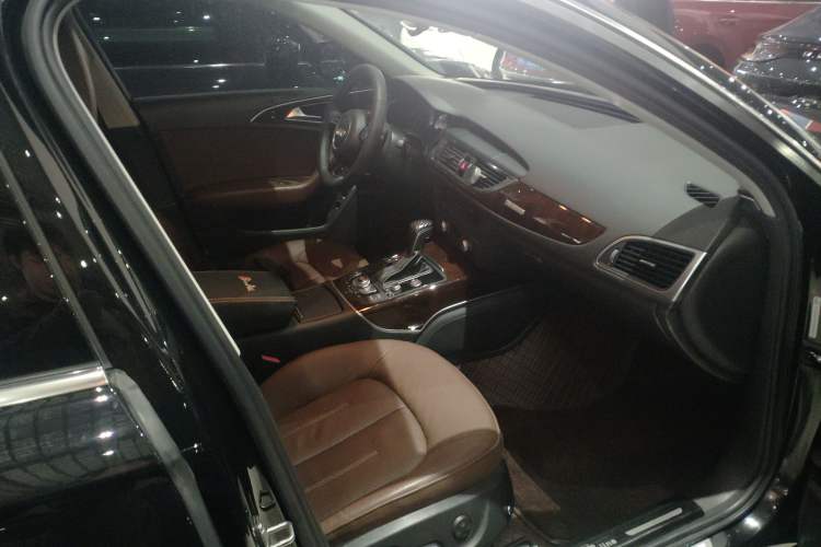 Used Audi A6L New Energy 2018 40 e-tron Right Front Seat