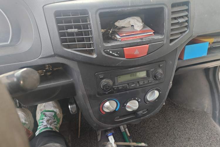 Used BAIC Weiwang 306 2016 1.2L Basic Version 7 Seats A12 China IV Emission Standard
