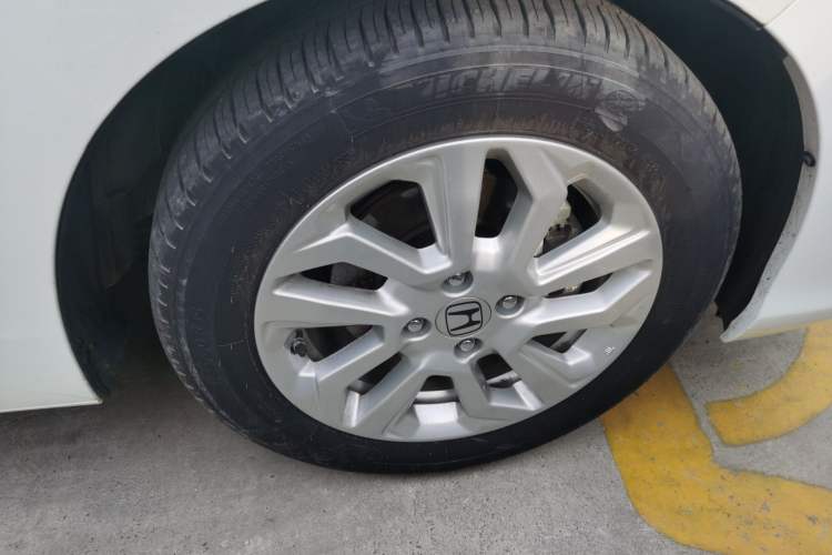 Used Honda Fit 2018 1.5L CVT Comfort Sunroof Version Right Front Wheel Hub