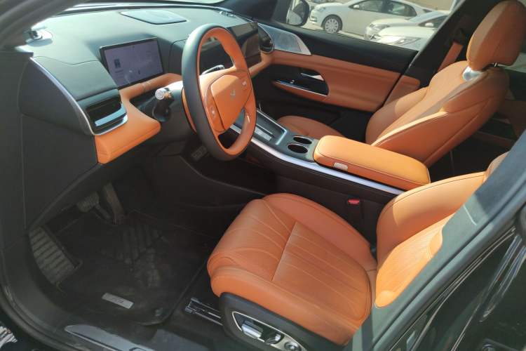 Used XPeng G9 2025 625 Long-Range Max Left Front Seat