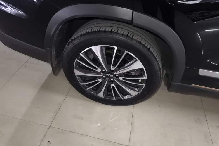 Used Chery Tiggo 8 PRO 2024 Champion Edition 390T Two-Wheel Drive Peak Version 5 Seats Right Rear Wheel Hub