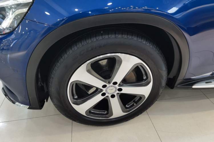 Used Mercedes-Benz GLC 2017 GLC 260 4MATIC Luxury Model