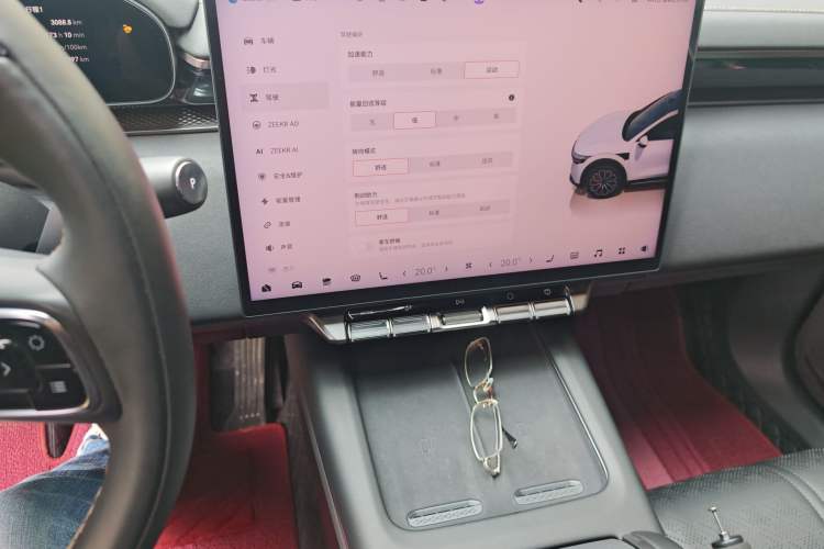 Used Zeekr 7X 2025 75 kWh Rear-Wheel Drive Intelligent Driving Version Audio And AC Panel