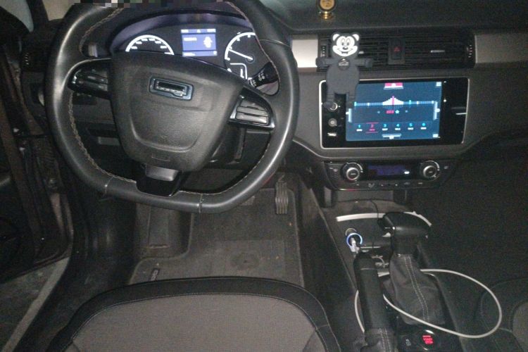 Used Qoros 3 2016 Urban SUV 1.6T Automatic Zhiyue Model
