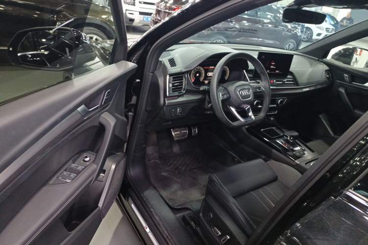 Used Audi Q5L 2023 40T Luxury Dynamic Model
