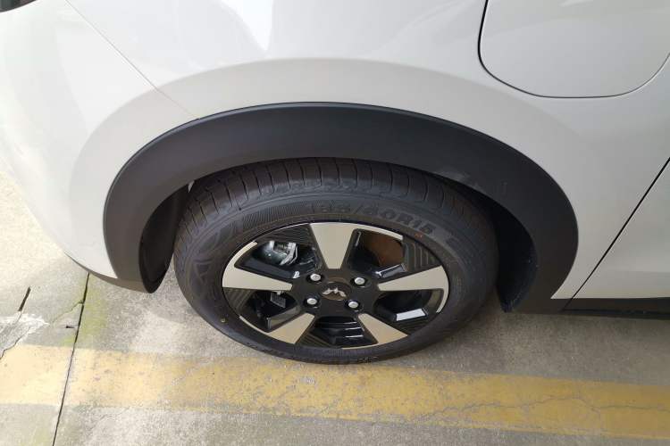 Used Wuling Bingo PLUS 2024 330 km Range Five-Seater Version