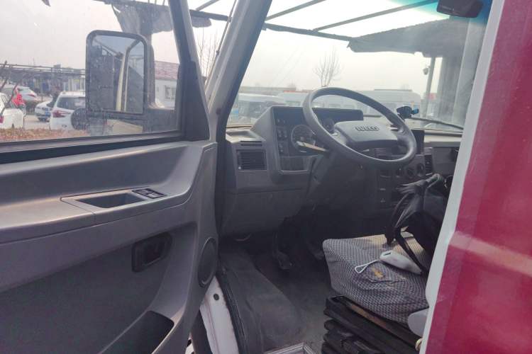 Used Iveco Daily 2014 2.8T-V40 NJ5044XXY3A43S4