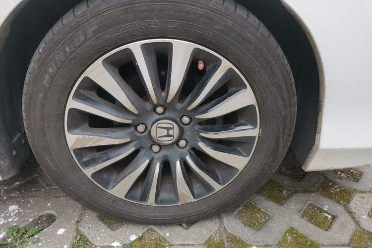 Used Honda Crider 2013 1.8L automatic luxury edition