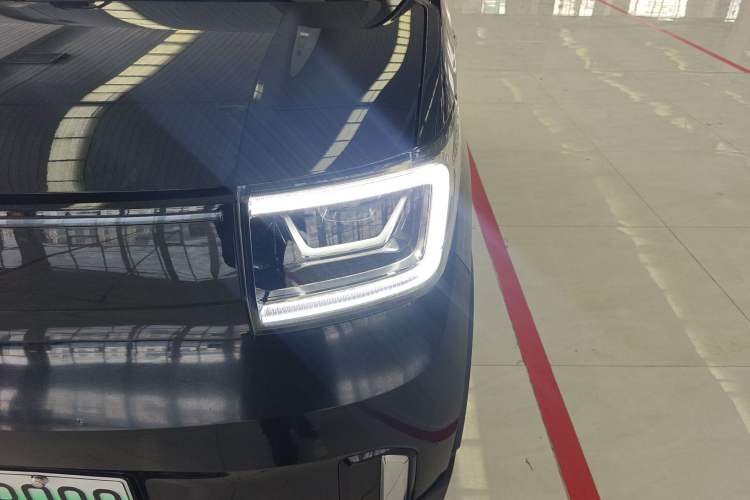 Used Wuling Hongguang MINIEV 2022 GAMEBOY 200km Gaming Edition with Lithium Iron Phosphate Left Front Headlight