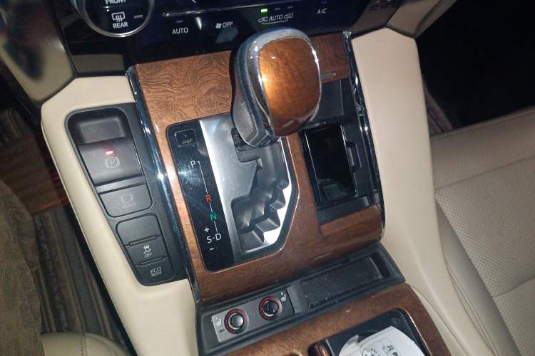 Used Toyota Alphard 2015 3.5L Luxury Edition