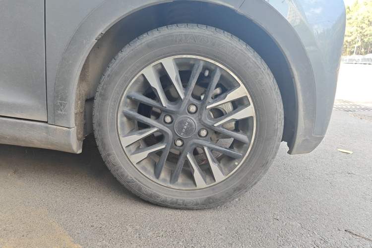 Used Chery Little Ant 2022 Revised Version Sweet Pink Edition Half-Sugar Version Lithium Iron Phosphate 30.7 kWh 30 kW 301 km