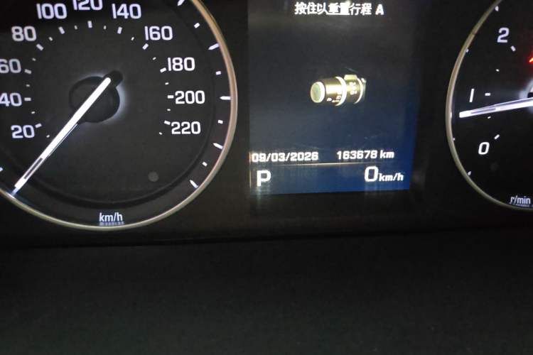 Used Land Rover Freelander 2 2013 2.2T SD4 SE Diesel Edition Odometer Close Up