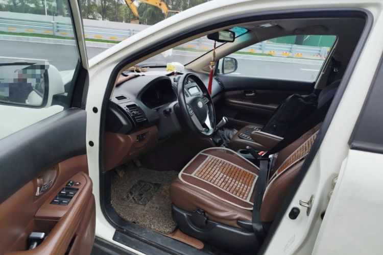 Used BYD S6 2014 2.0L Manual Luxury 5-Seater