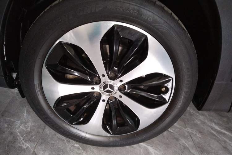 Used Mercedes-Benz GLB 2021 GLB 200 Fashion Model Left Front Wheel Hub