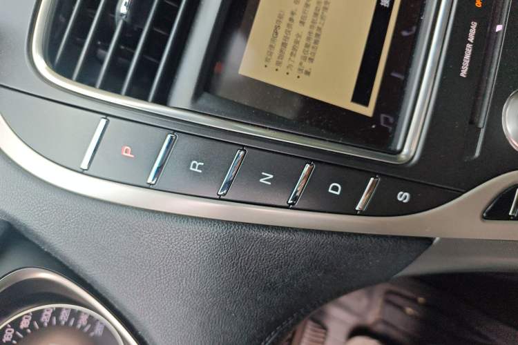 Used Lincoln MKX 2015 2.0T Two-Wheel Drive Deluxe Edition