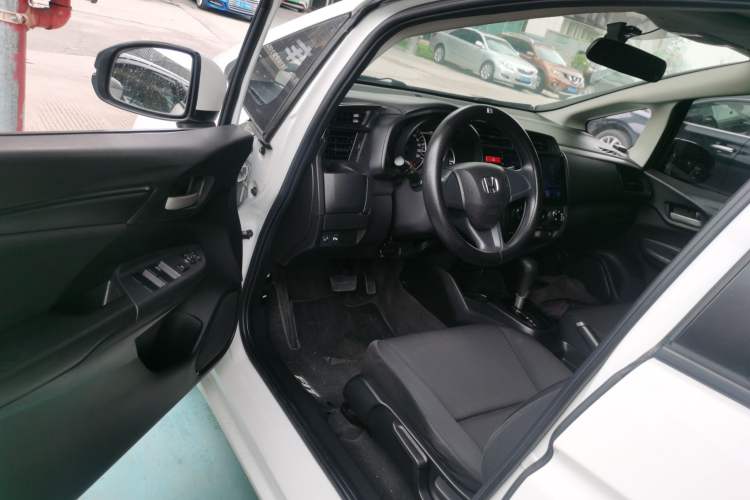 Used Honda Fit 2016 1.5L LXS CVT Comfort Sunroof Version Driver Seat