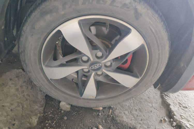 Used JAC Group Refine S3 2017 1.5L Manual Luxury Smart Model Right Front Wheel Hub