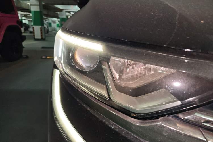 Used Renault Koleos 2017 2.0L Two-Wheel-Drive Leading Edition
