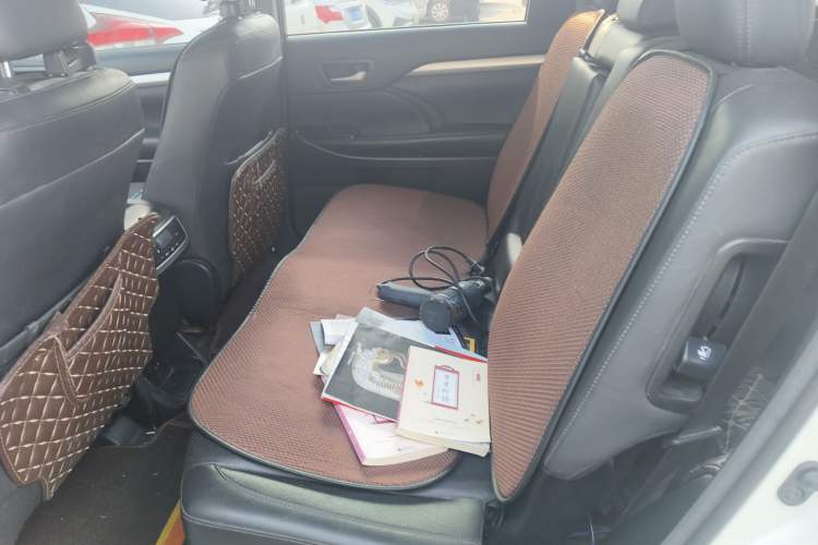 Used Toyota Highlander 2018 2.0T Four-Wheel Drive Luxury Edition 7 Seats China V Emission Standard
