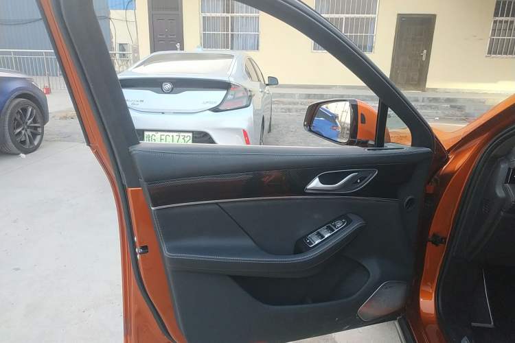 Used SERES SF5 2020 Two-Wheel Drive High-Performance Sports Edition