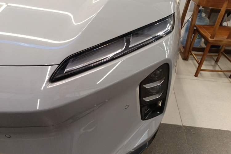 Used Nio ET5T 2025 75 kWh Touring Left Front Headlight