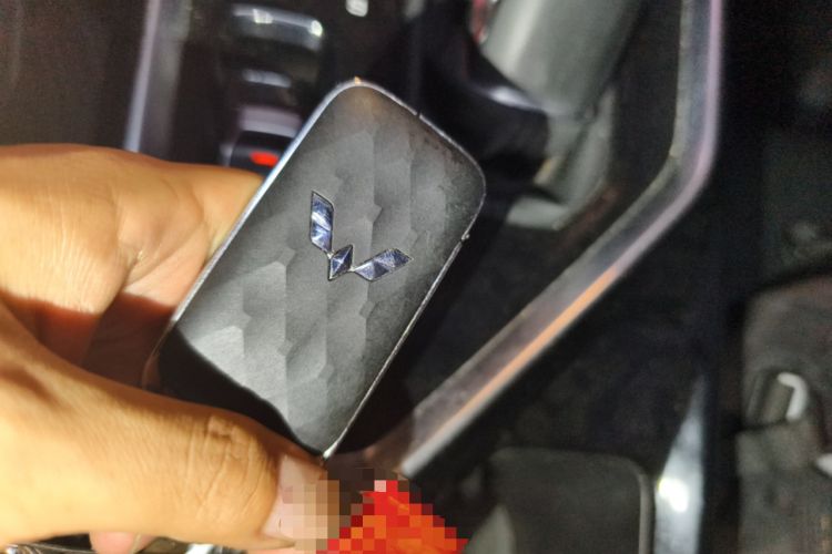 Used Wuling Asta 2022 2.0L DHT Electric-Speed Version Vehicle Key