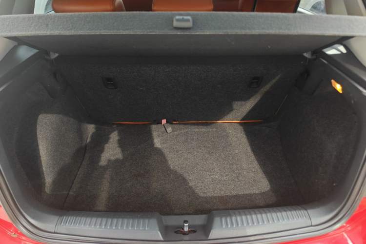 Used Volkswagen Polo 2014 1.4L Manual Fashion Edition