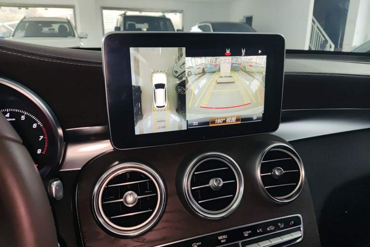 Used Mercedes-Benz GLC 2016 GLC 300 4MATIC Luxury Model