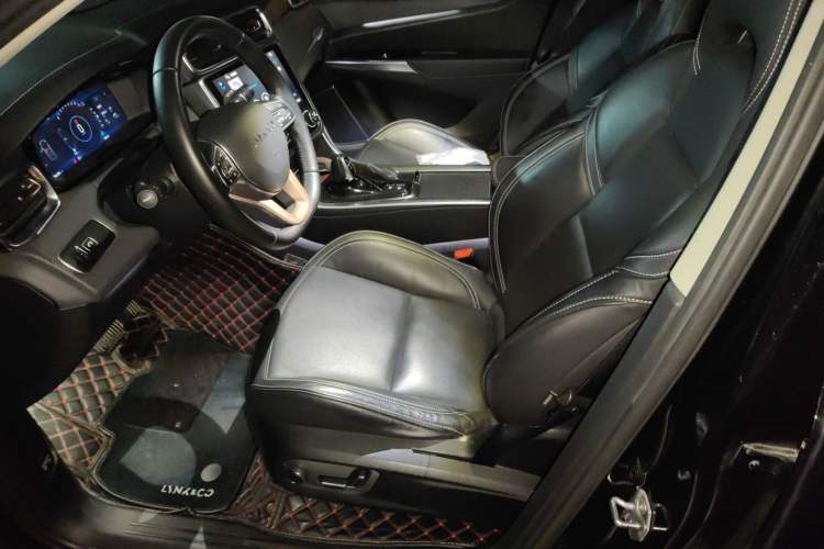 Used Lynk & Co 01 2017 2.0T Two-Wheel Drive Pro Edition Left Front Seat