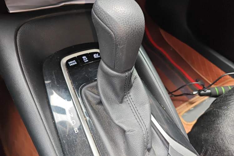 Used Toyota Corolla 2021 Dual-Motor 1.8L E-CVT Elite Edition Gear Lever