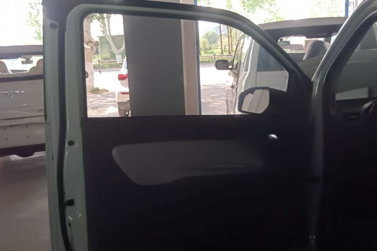 Used Wuling Hongguang MINIEV 2021 Macaron Premium Model – Lithium Iron Phosphate