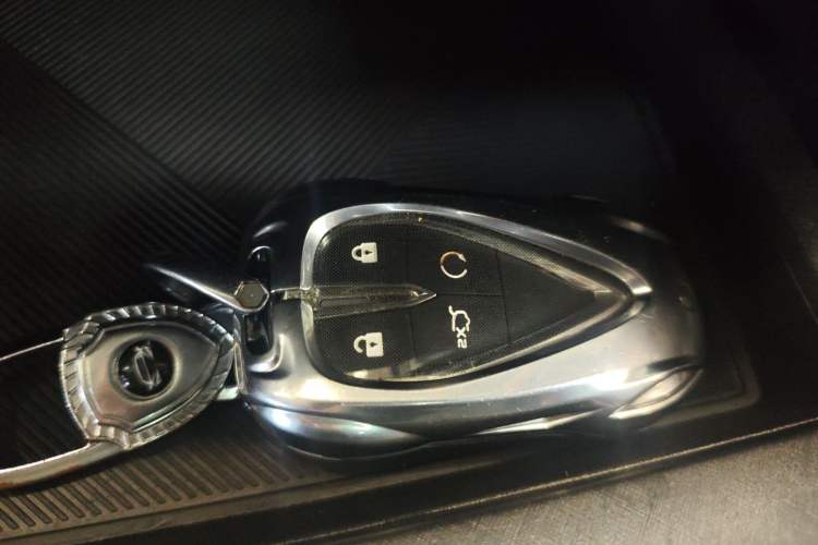 Used CHANGAN UNI-V 2023 1.5T Premium Model Vehicle Key