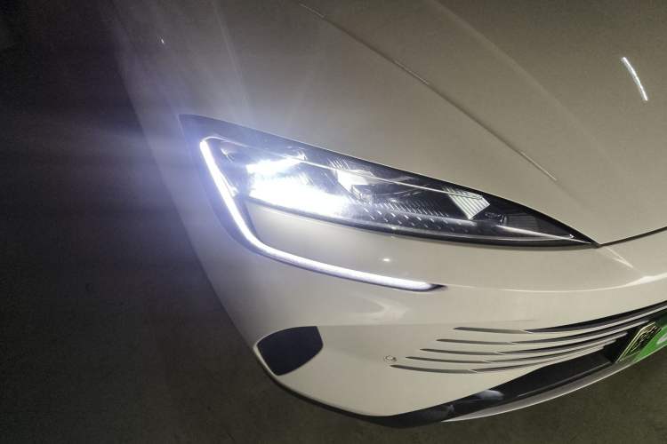 Used BYD Seal 07 DM-i 2025 DM-i 1.5L 125km Luxury Model Right Front Headlight