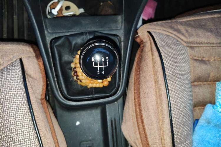 Used Volkswagen Santana 2015 1.6L Manual Comfort Edition