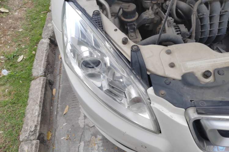 Used BAIC Senova D50 2014 1.5L manual comfort version Right Front Headlight