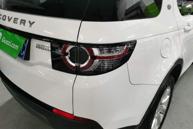 Used Land Rover Discovery Sport 2019 240 PS SE Version China VI Standard Right Rear Taillight