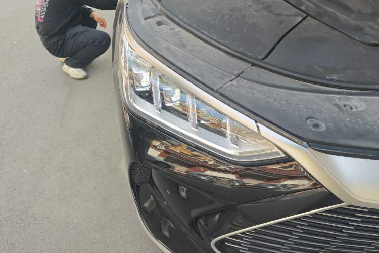 Used BYD Song PLUS New Energy 2021 DM-i 110KM Flagship PLUS 5G Edition Right Front Headlight