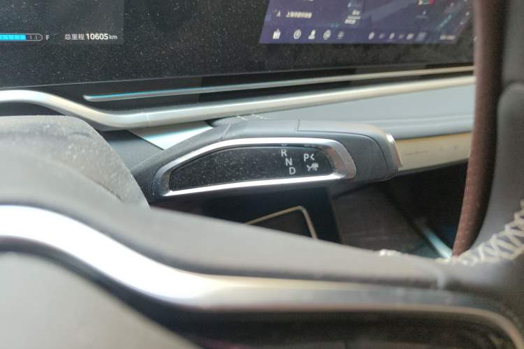 Used SAIC MAXUS G90 2024 2.0T Starlight Seven-Seater